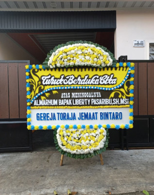 Papan Bunga Duka di Karangbungur