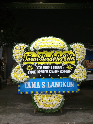 Papan Bunga Duka di Karangbungur